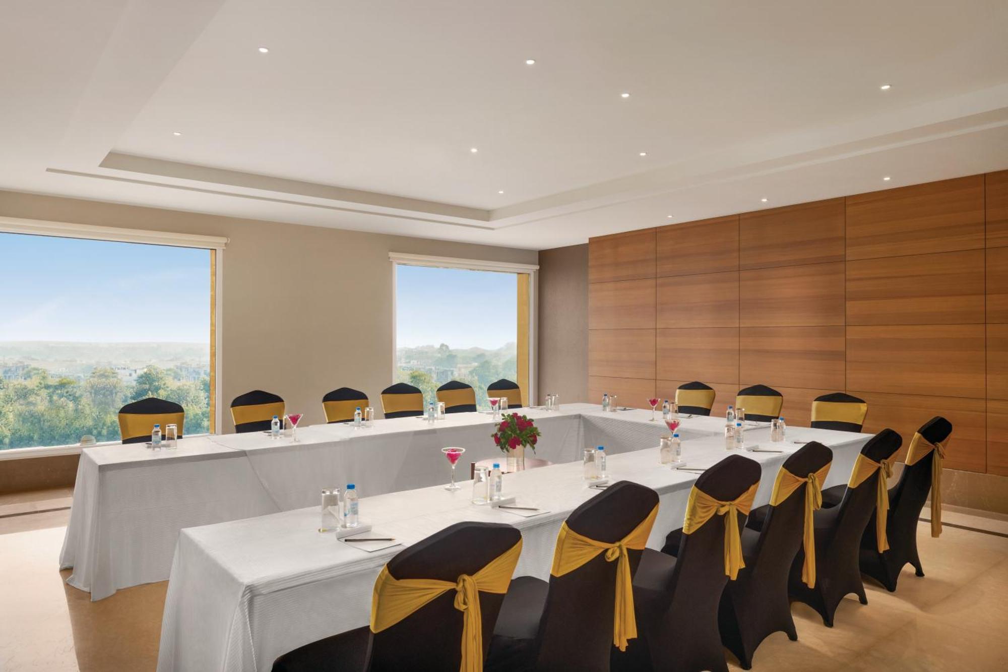 Wyndham Chandigarh Mohali Buitenkant foto